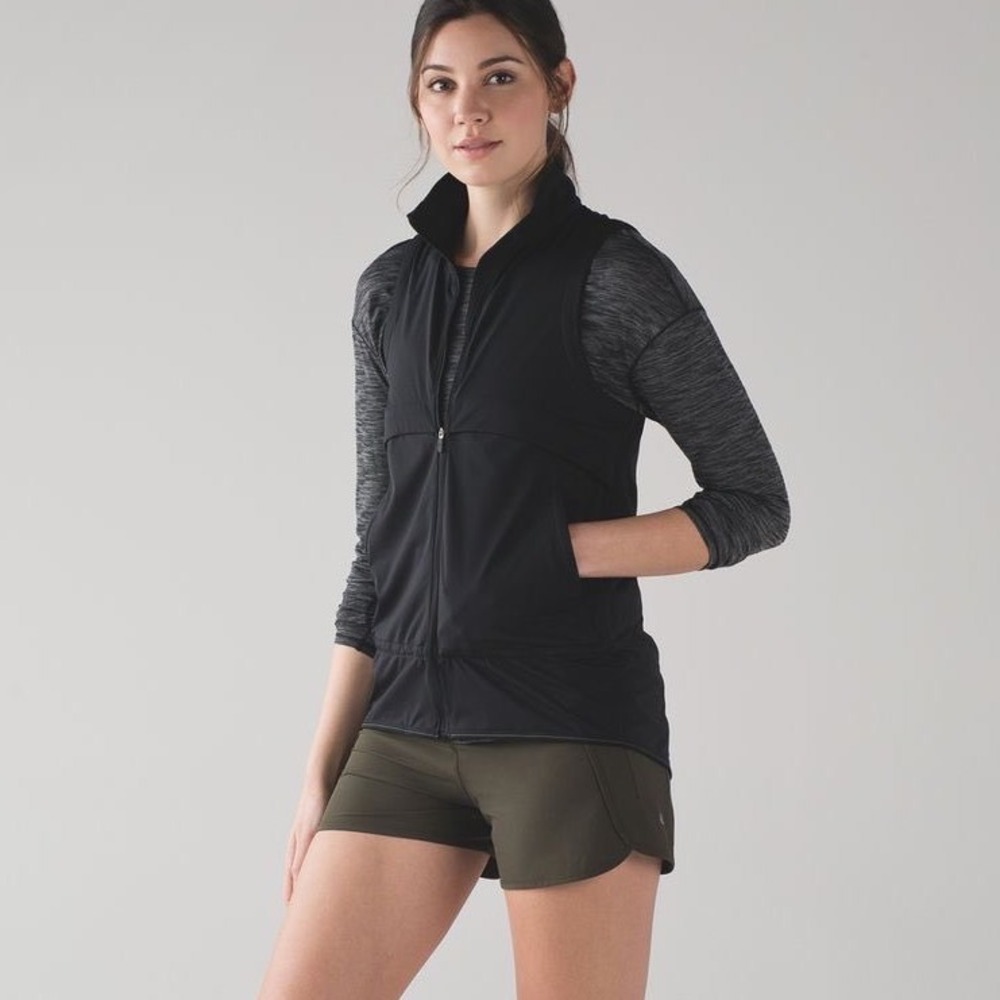 Lululemon Run Times Short 4-way Stretch 4" Dark Olive Green Size 10